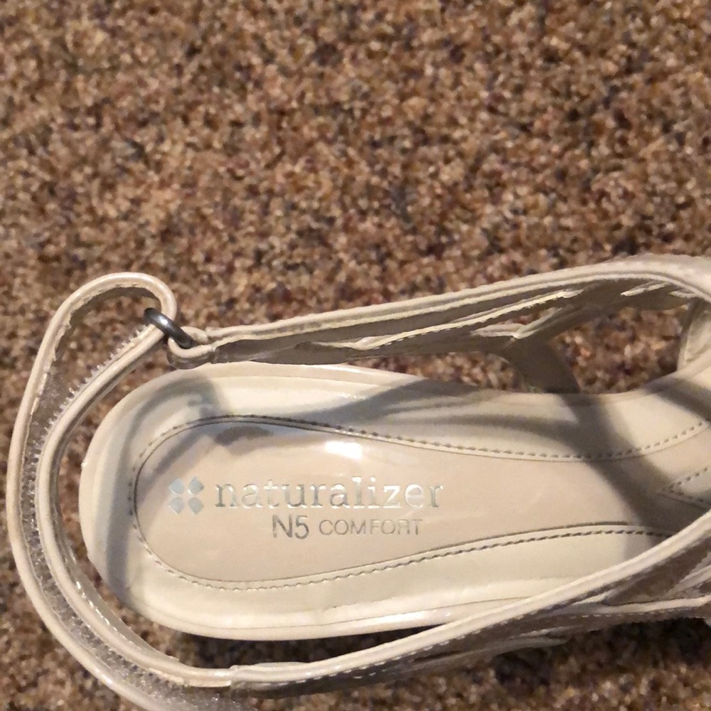Tan Heels - Picture 5 of 5